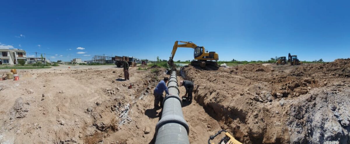 Tendido de caños de gran diámetro — panorámica